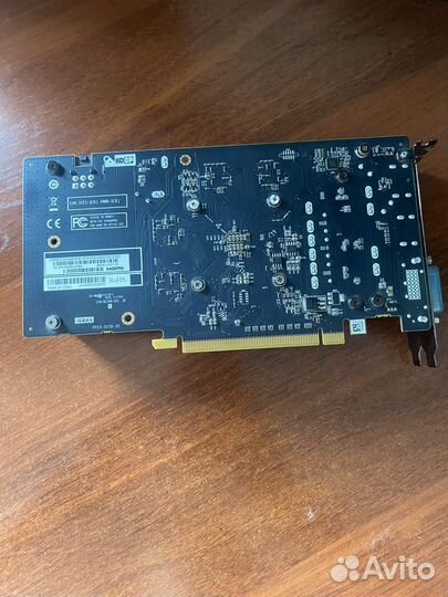Видеокарта AMD Radeon RX 560