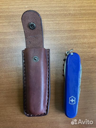 Кожаный чехол Victorinox Spartan