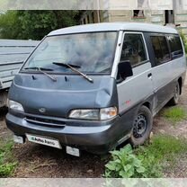 Hyundai H-100 2.4 MT, 1995, битый, 350 000 км, с пробегом, цена 225 000 руб.