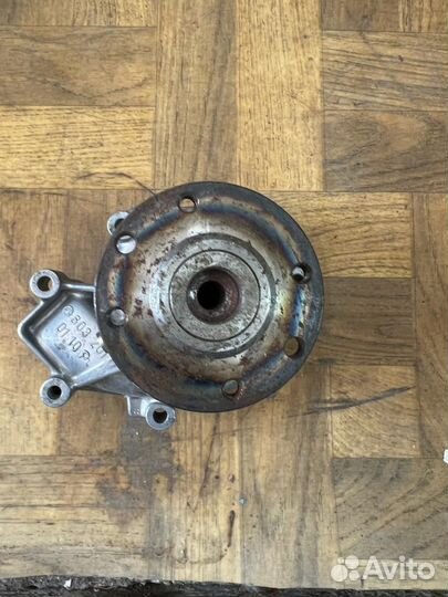Водяной насос помпа мерседес A6032010110