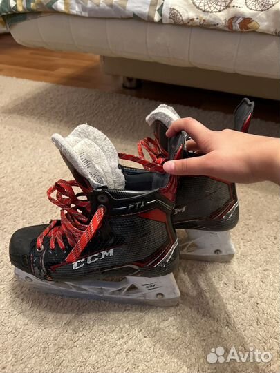 Хоккейные коньки ccm FIT1
