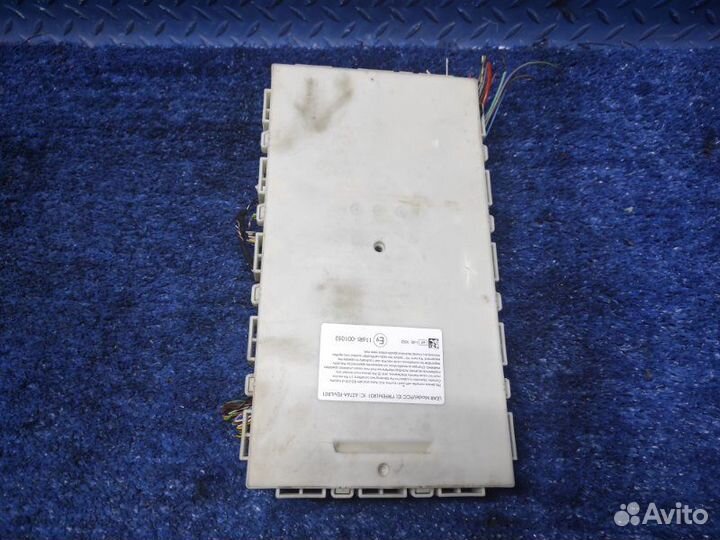 Блок предохранителей передний Bmw F30