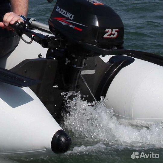 Лодка с моторм suzuki