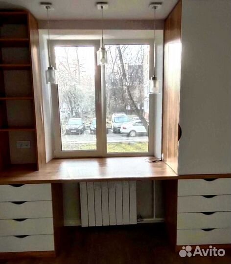 Рабочая зона у окна