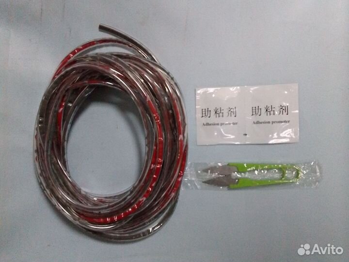 Молдинг защитный для контура двери