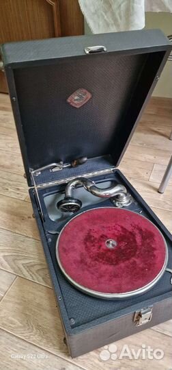 Патефон довоенный г.Красногвардейск