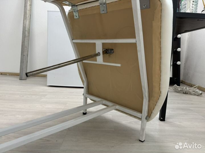 Массажный стол