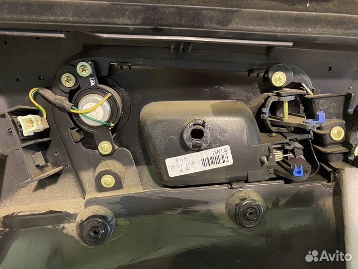 Ssang Young Kyron Обшивка водительской двери