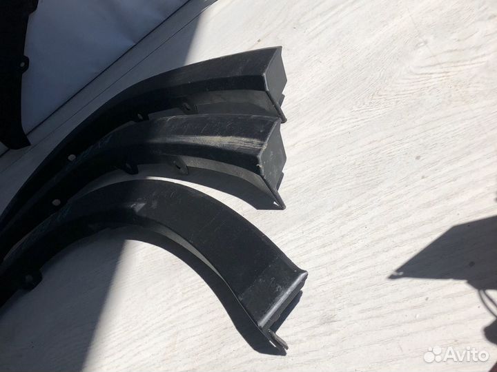 Lexus RX Накладки заднего крыла