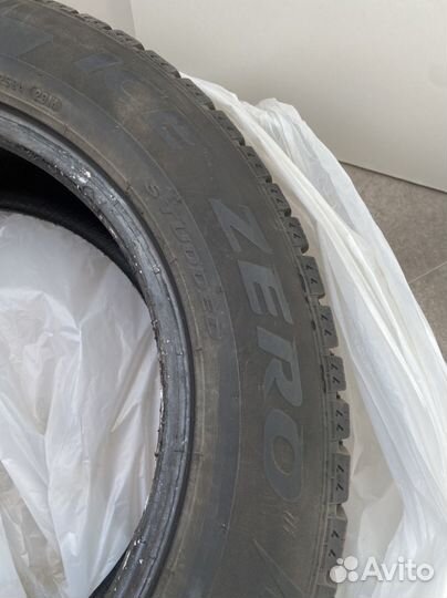 Pirelli Ice Zero 215/55 R16