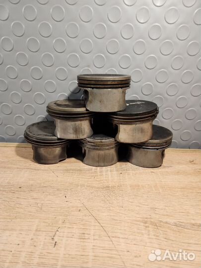 Поршень BMW M54B30