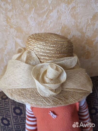 Шляпа женская соломенная