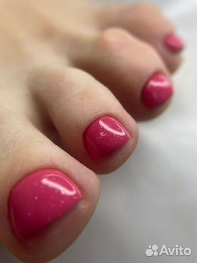 Маникюр и педикюр