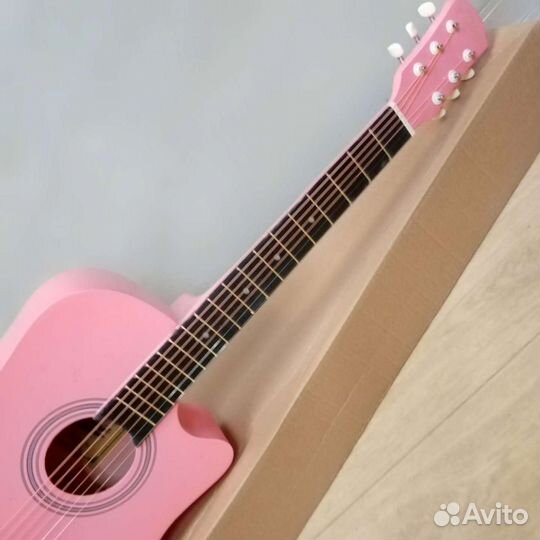 Гитара новая акустическая розовая