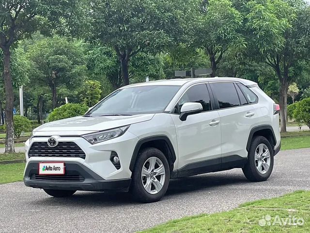 Toyota RAV4 2.0 CVT, 2020, 56 000 км с пробегом, цена 2750000 руб.