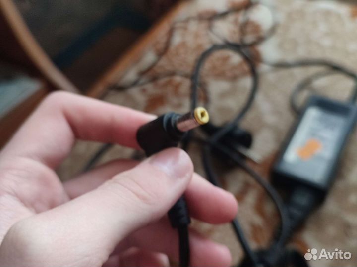 Зарядка для ноутбука