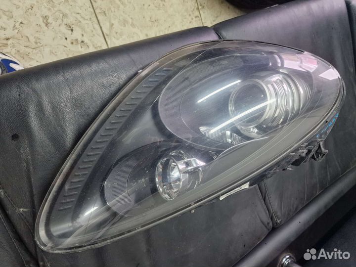 Фары на porsche cayenne 958 чёрная 7P5941032BB