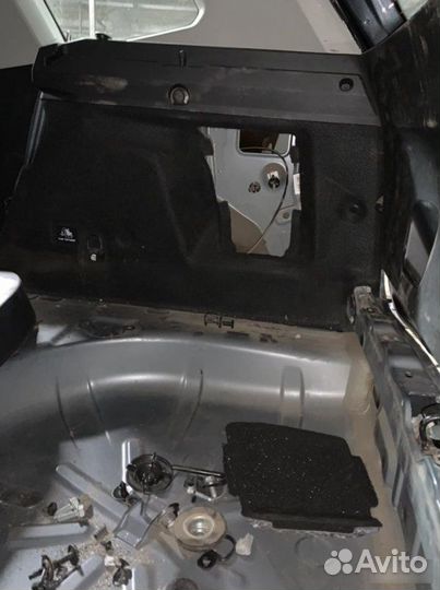 Обшивка багажника правая Renault Duster 2 2021