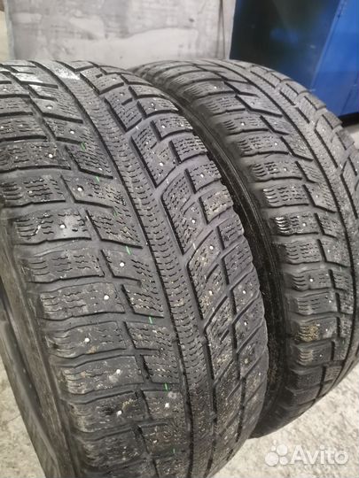 Kumho I'Zen KW22 225/55 R16 и 195/55 R16