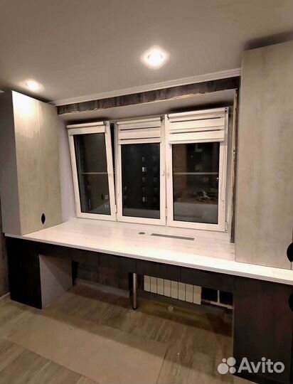 Рабочая зона у окна