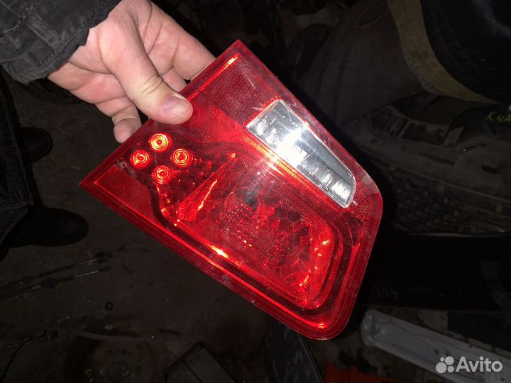 Фонарь задний правый внутренний Kia Cerato 2