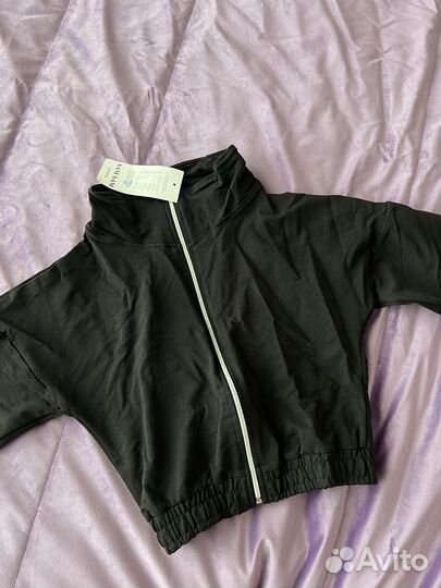 Спортивные костюм женский