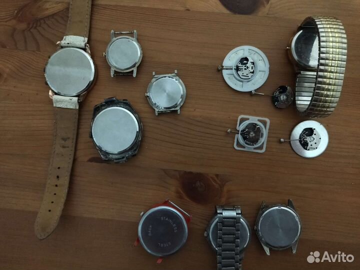 Кварцевые часы и механизмы