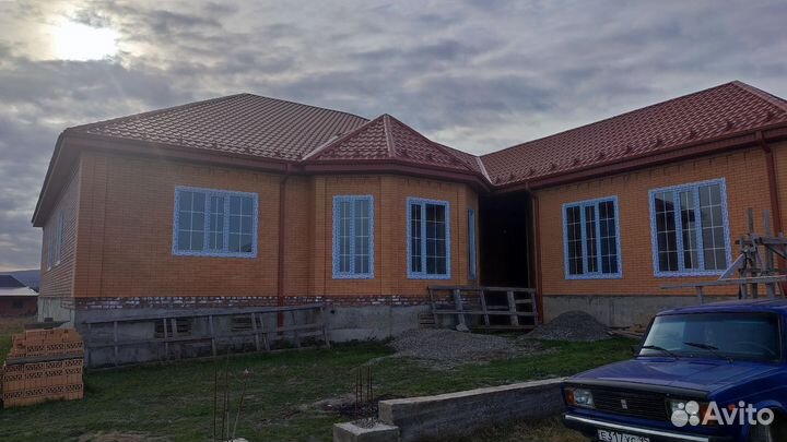 Пластиковые окна и двери и москитные сетки