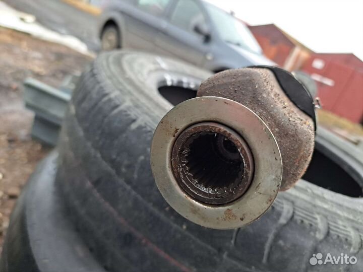 Шрус правый на рено логан