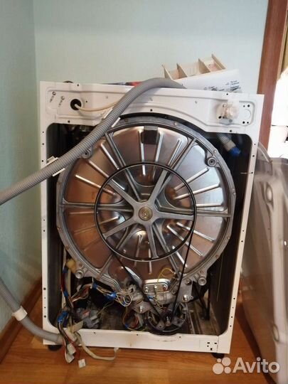 Стиральная машина на запчасти Wirpool