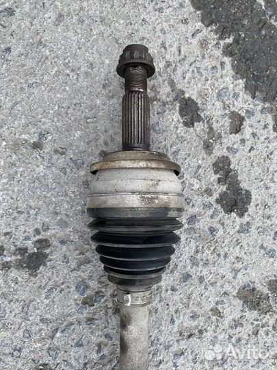 Привод левый Toyota Corolla Auris 150 Оригинал