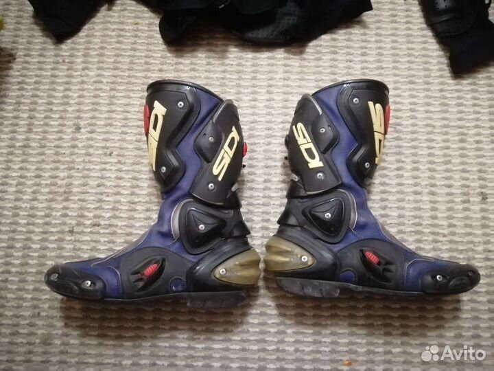 Экипировка для мотоцикла