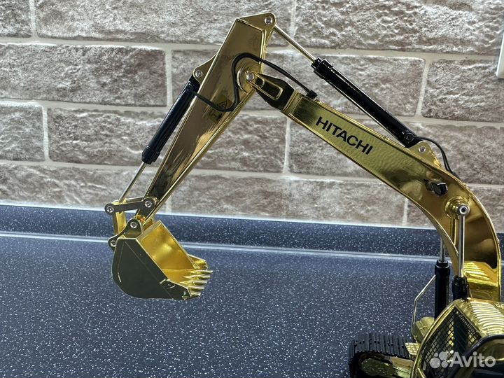 Масштабная модель экскаватора Hitachi ZX200