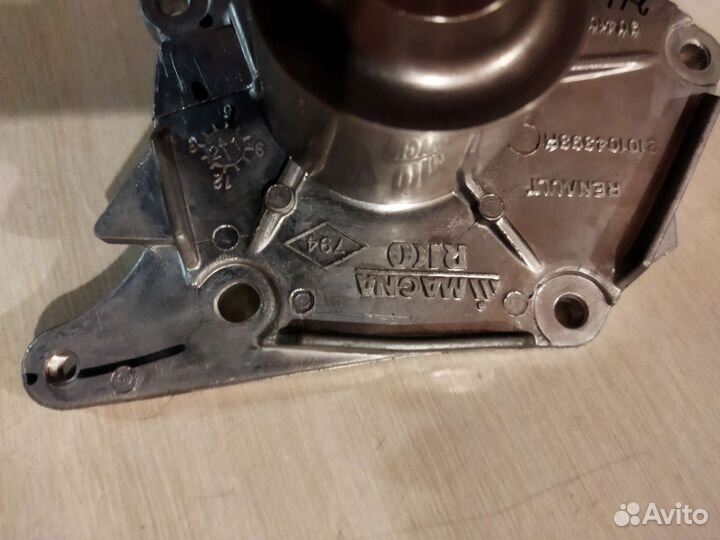 Водяная помпа рено