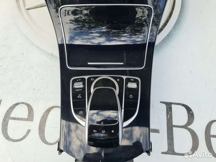 Центральная консоль Mercedes W205