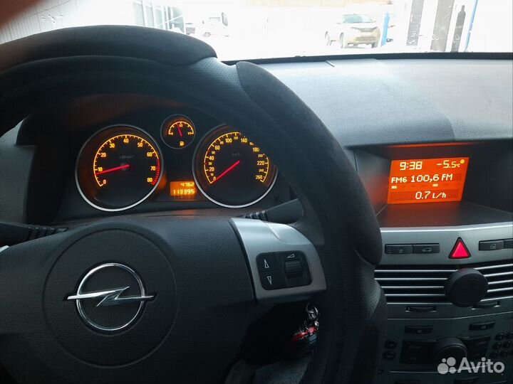 Opel Astra 1.6 МТ, 2010, 114 000 км