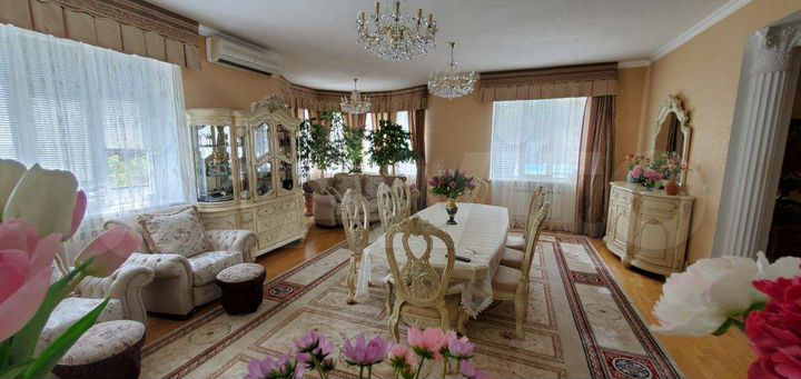 Дом 530 м² на участке 6 сот.