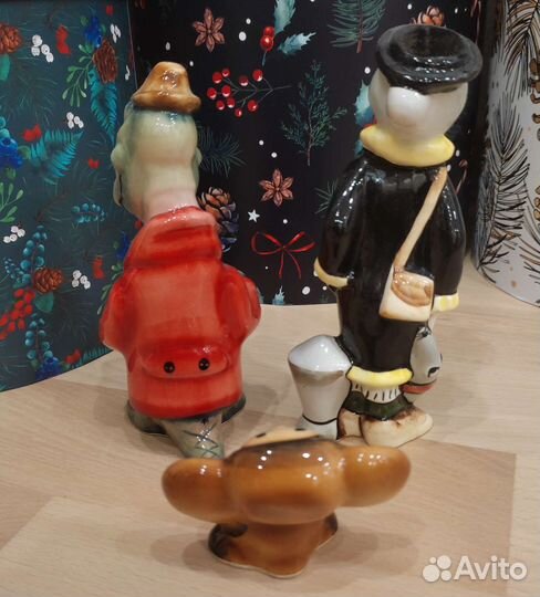 Фарфоровые статуэтки Крокодил Гена и Чебурашка