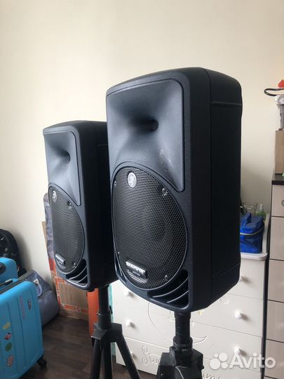 Колонка одна Mackie stm 350 v2