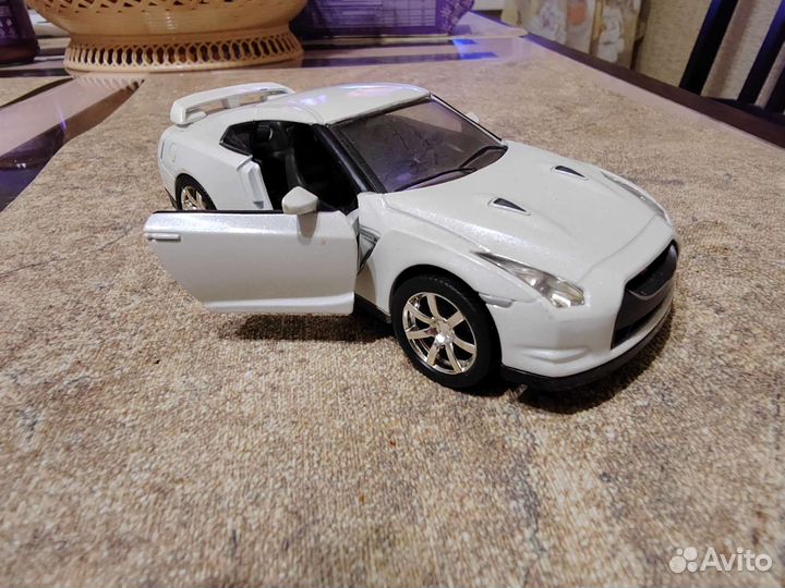 Nissan gtr