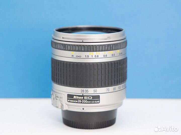 Nikon 28-200mm f/3.5-5.6G