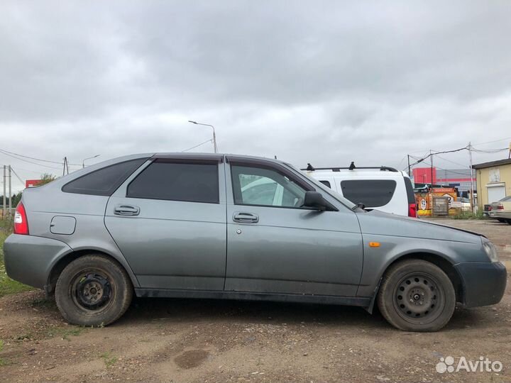 LADA priora хэтчбек в разбор