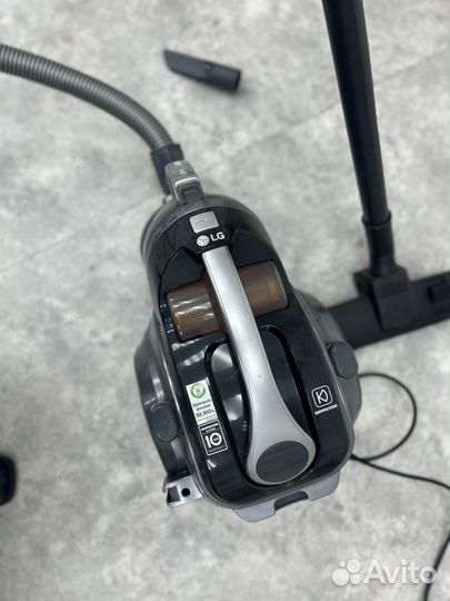 Продаю пылесос LG бу