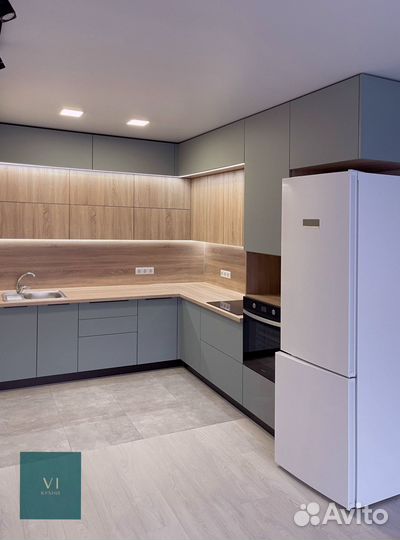 Красивый гарнитур для кухни