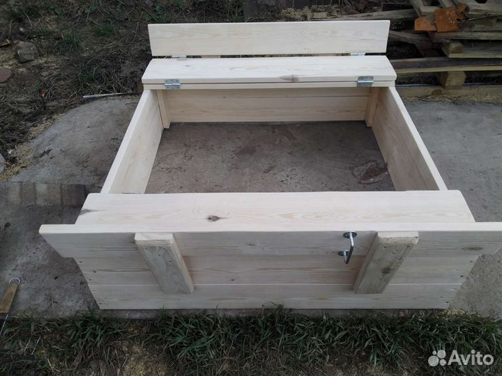 Детская песочница с крышкой