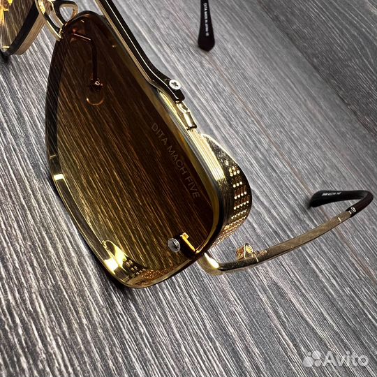 Солнцезащитные очки мужские