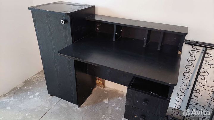 Компьютерный стол, письменный