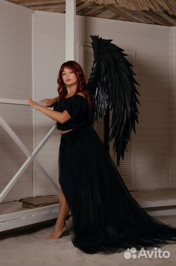 Крылья черные