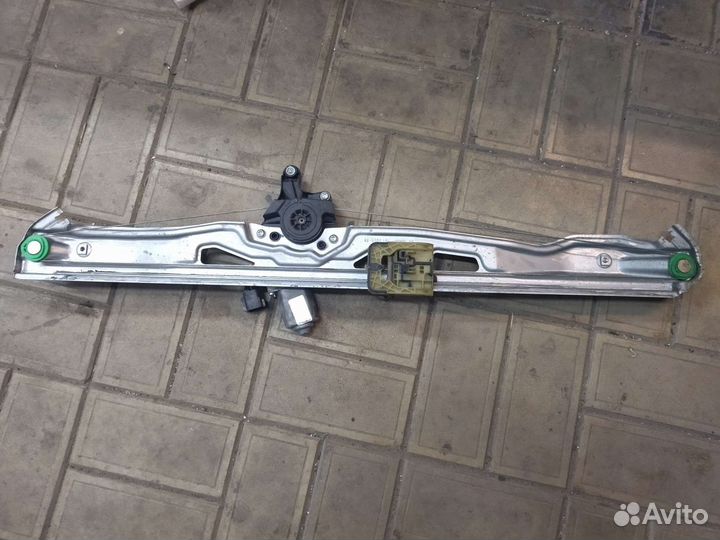 Стеклоподъемник правой двери Transit 8