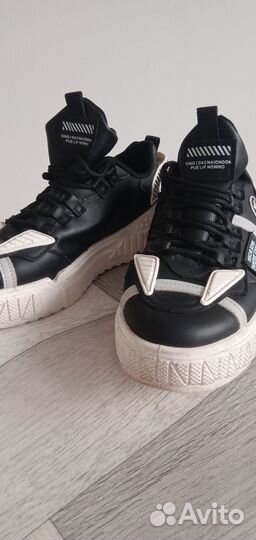 Кроссовки мужские